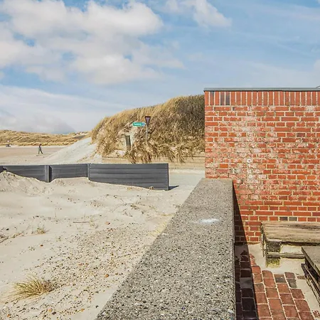 5 Person In Henne-by Traum *