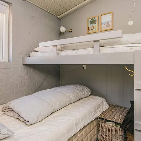 5 Person In Henne-by Traum * Henne Strand