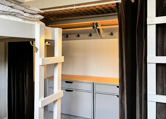 Holiday home 5 Person In Henne-by Traum